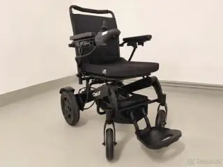 Elektrický skládací invalidní vozík Quickie - PŘEDVÁDĚCÍ