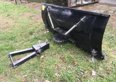 Sněhová radlice Husqvarna / Brinly cca 118 cm a řetězy