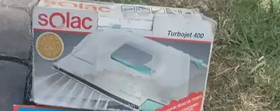 Žehlička TurboJet 400