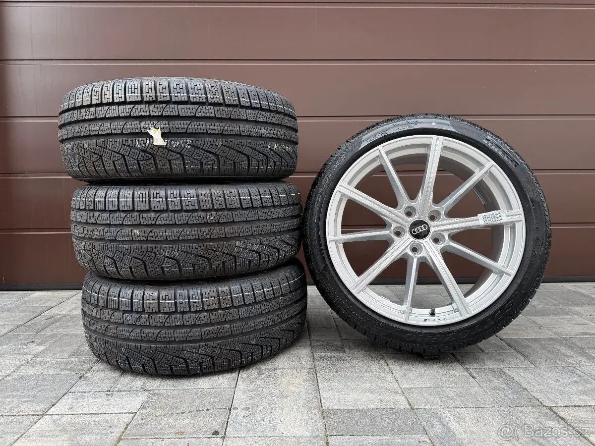 Rs4,rs5 r19 235/40 nepouzite