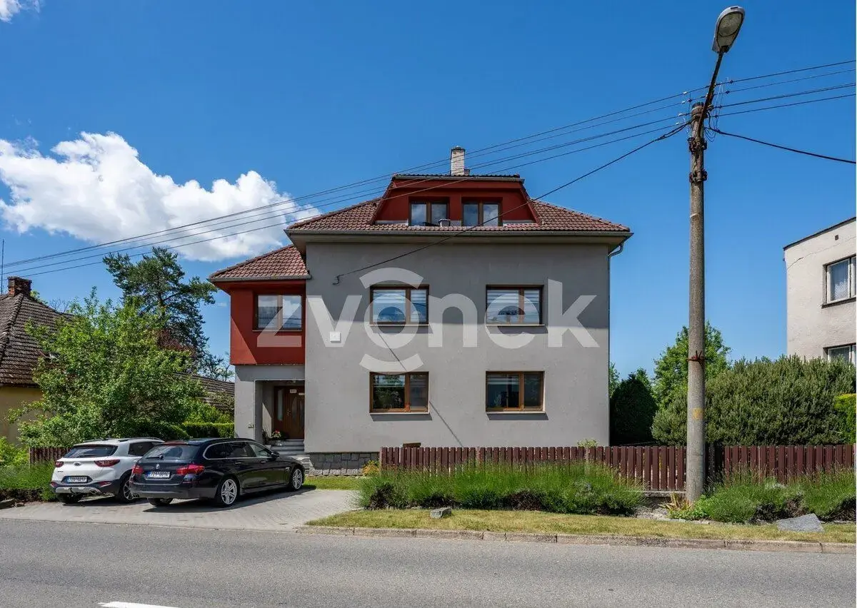 Komerční objekt / Sídlo firmy se zázemím a kanceláří (350 m²