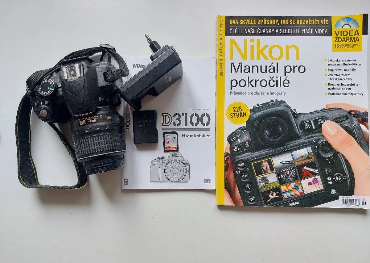 Nikon D3100 ve velmi dobrém stavu s příslušenstvím