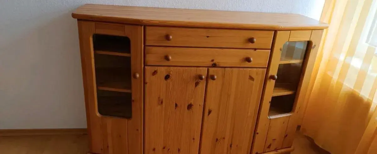 Komoda dřevěná, masivní borovice - délka 164 cm
