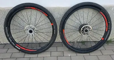 Zapletena horska kola SRAM ROAM 30 MTB 29er Boost + Plaste