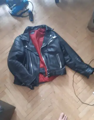 Křivek.znackova kožená bunda