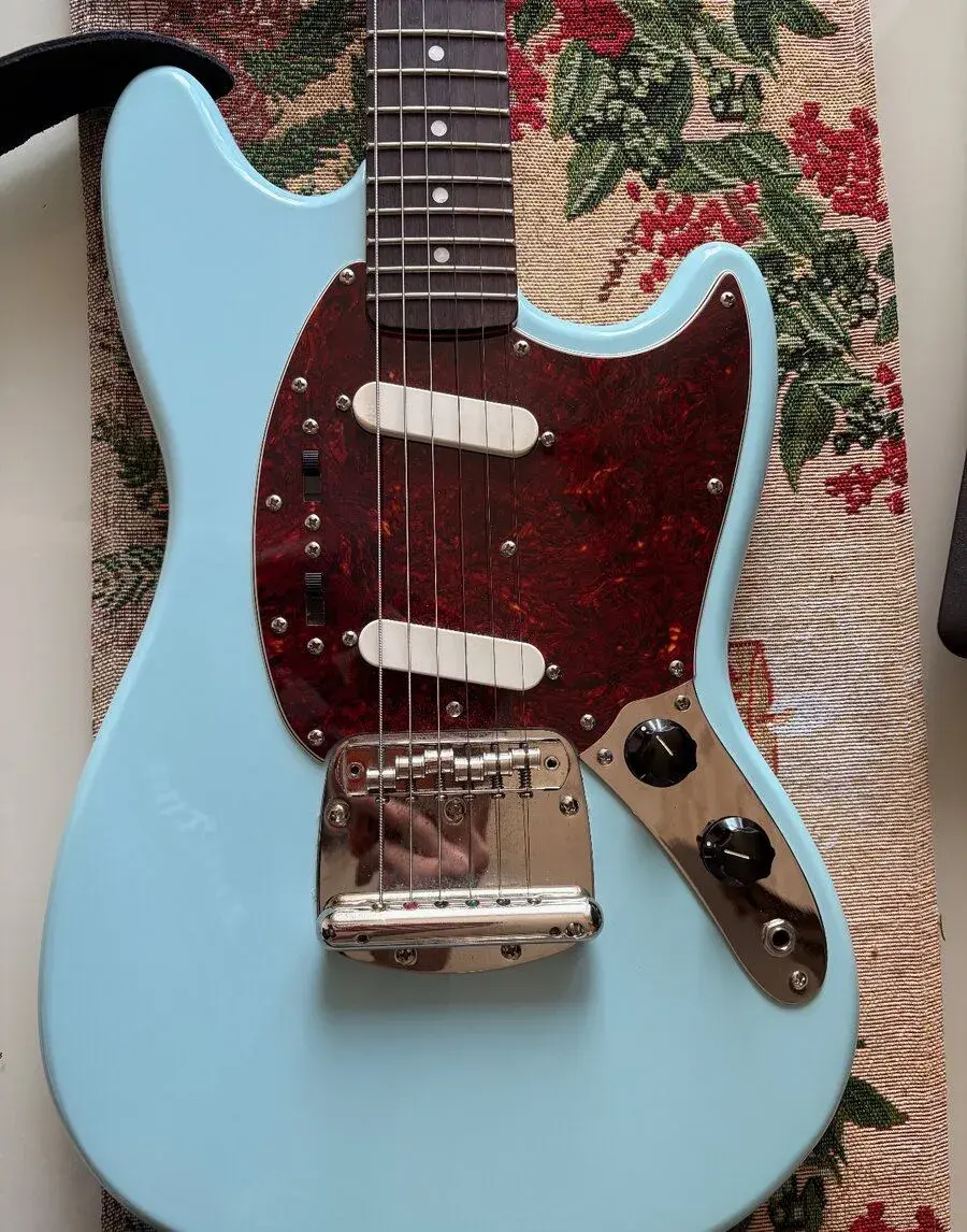Squier Classic Vibe '60s Mustang - Výborný stav