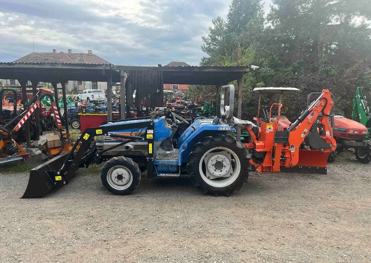 Iseki TG 27 GEAS , 4x4 s novým čelním nakladačem + podkop