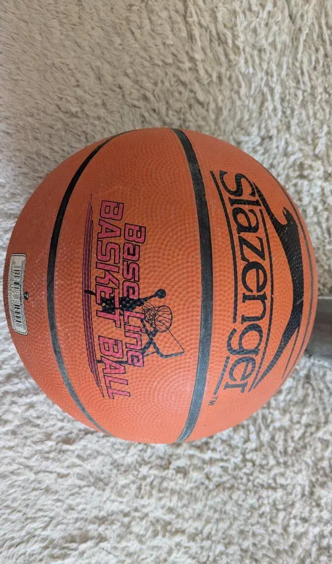 Basketbalový míč