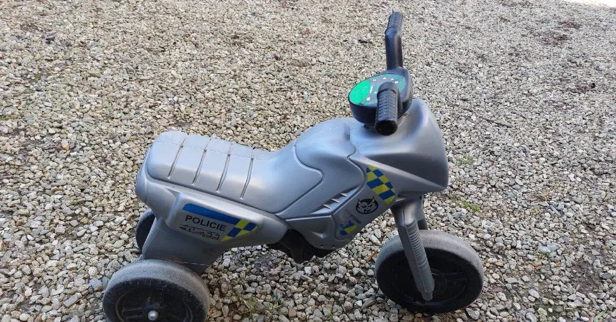 Odstrkovadlo policejní motorka