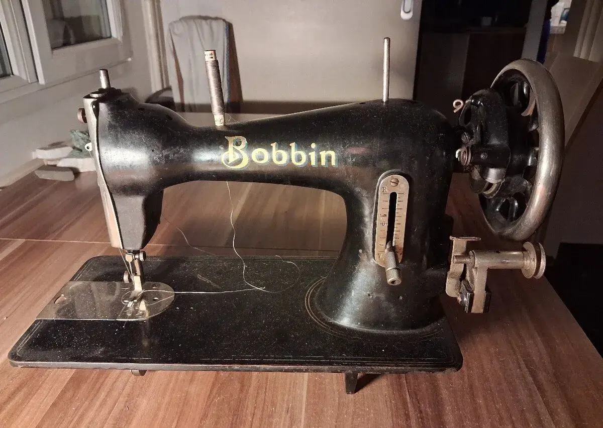 Šicí stroj Bobbin