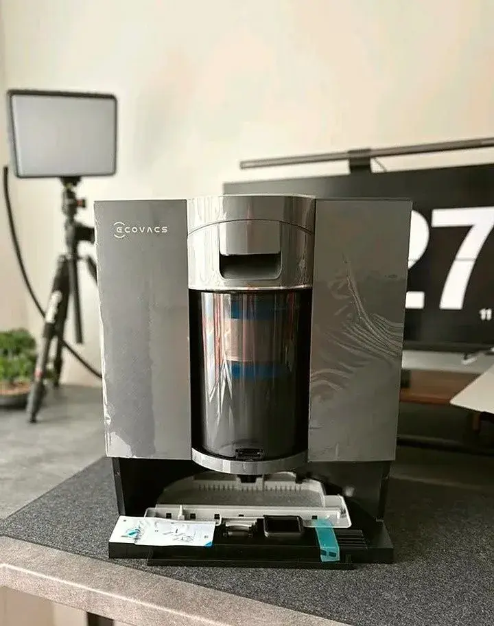 Ecovacs Deebot X12 OmniCyclone