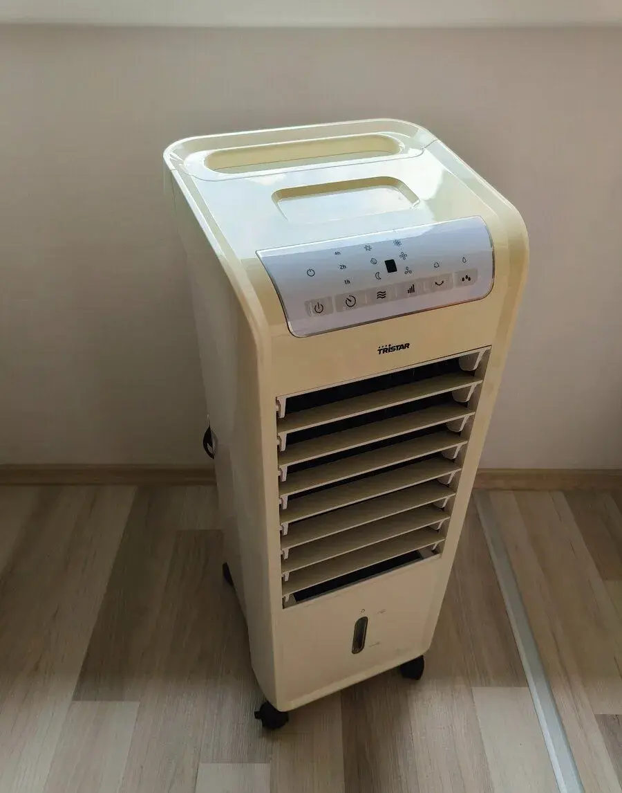 Ochlazovač vzduchu Tristar s nádržkou, vyčištěný