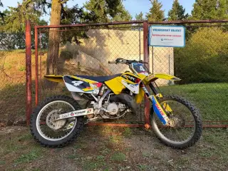 Suzuki RM 125 (110mth po go celého motoru)