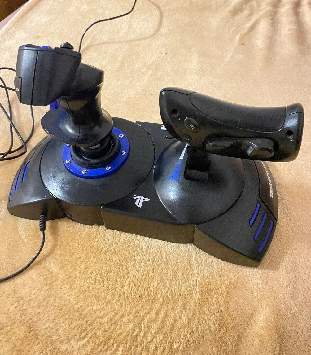 thrustmaster t-flight hotas 4 (pc / ps4 / ps5) plně funkční
