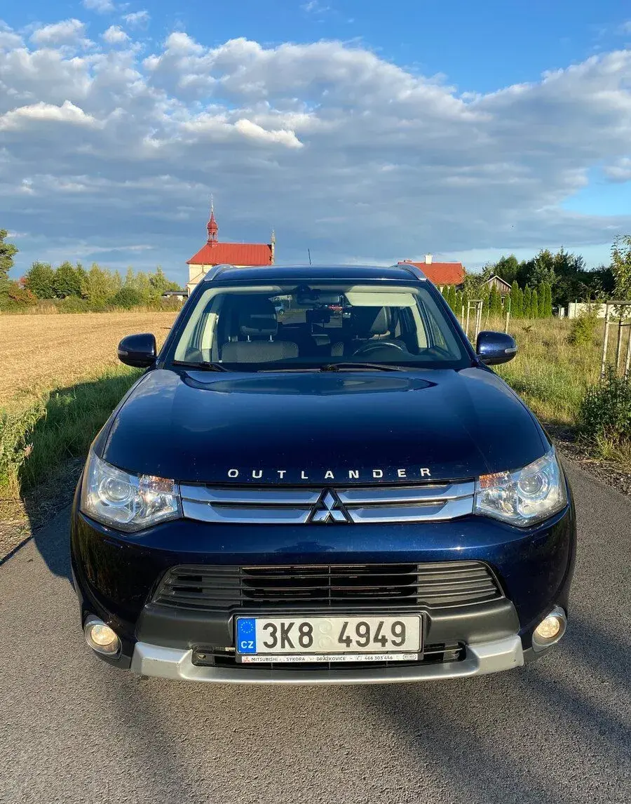 Mitsubishi Outlander – 200 500 km