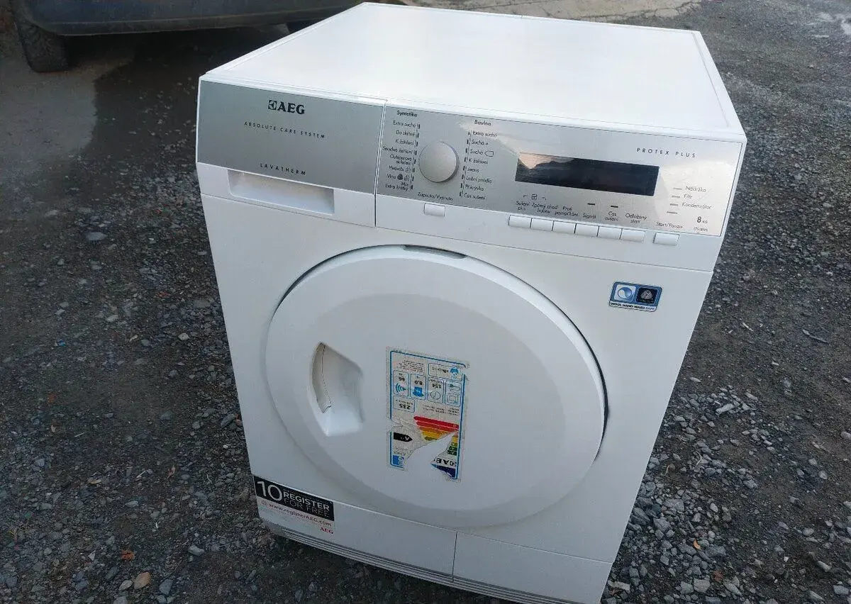 Dig.susicku s tep.cerpadlem zn.ELECTROLUX-8kg-DOVEZU