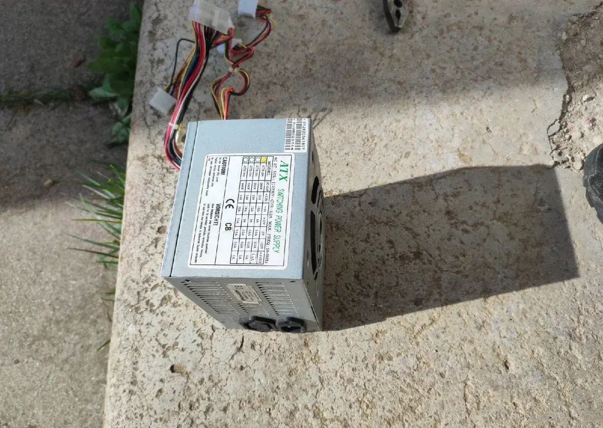 Atx zdroj 200w zkraceny