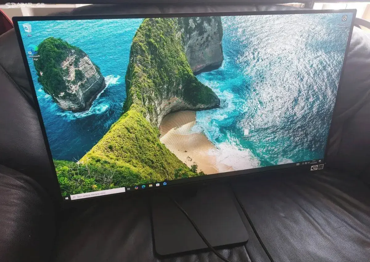 Monitor 27" LG, DOKLAD, ZÁRUKA, kabel, krásný stav