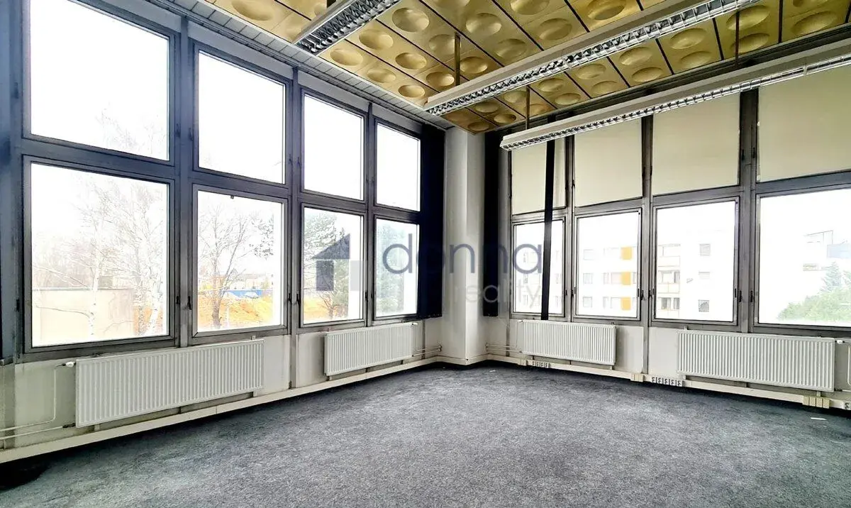 Pronájem komerčního prostoru 91,3 m² Za Mototechnou, Praha -