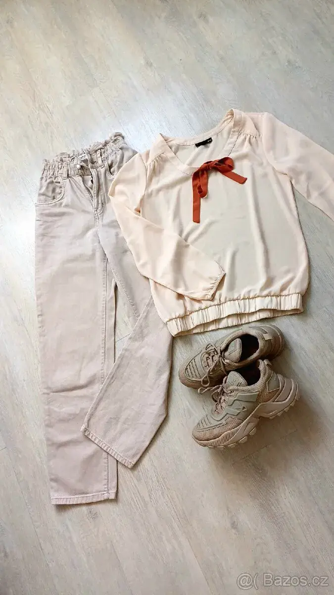 Béžové džíny/ rifle zn. PULL &BEAR a halenka vel. 36