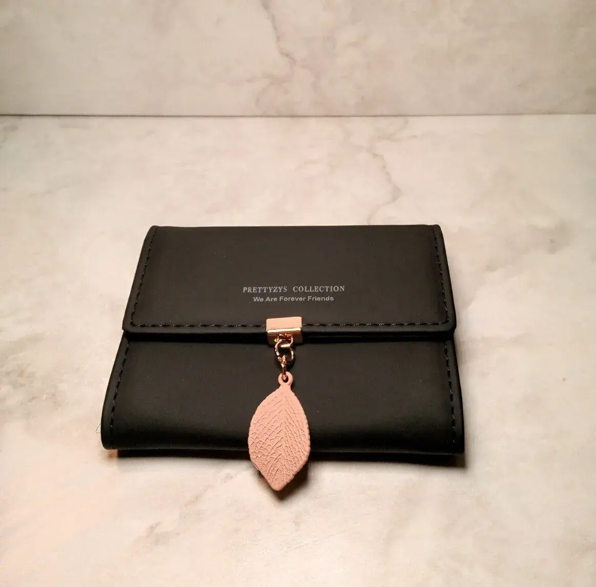 Elegantní černé pouzdro na karty / dokladovka Prettyzys