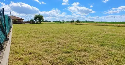 Stavební pozemek – Hubenice u Hradce Králové