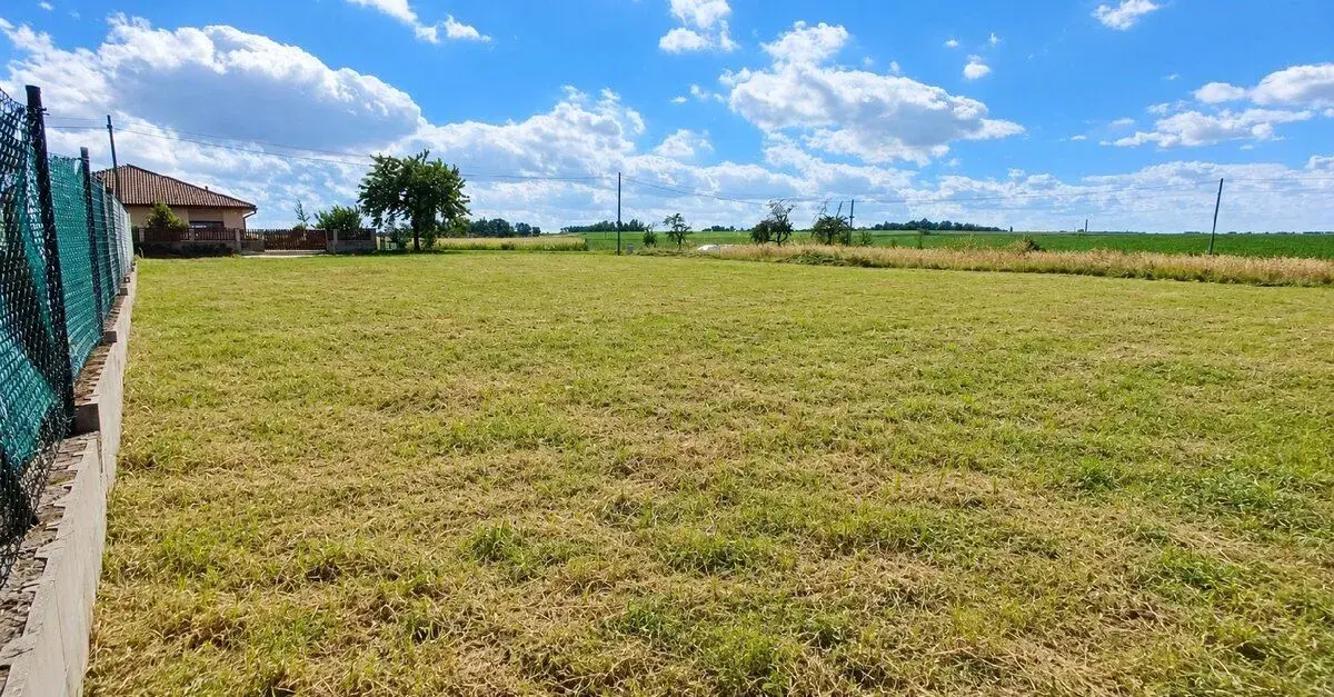 Stavební pozemek – Hubenice u Hradce Králové