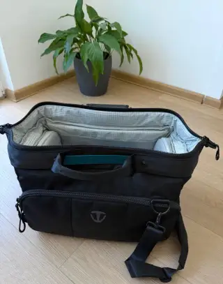 Tenba Cineluxe Shoulder Bag 16 - foto/kamerová brašna