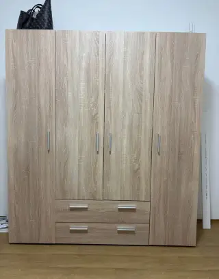Šatní skříň