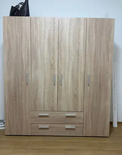 Šatní skříň