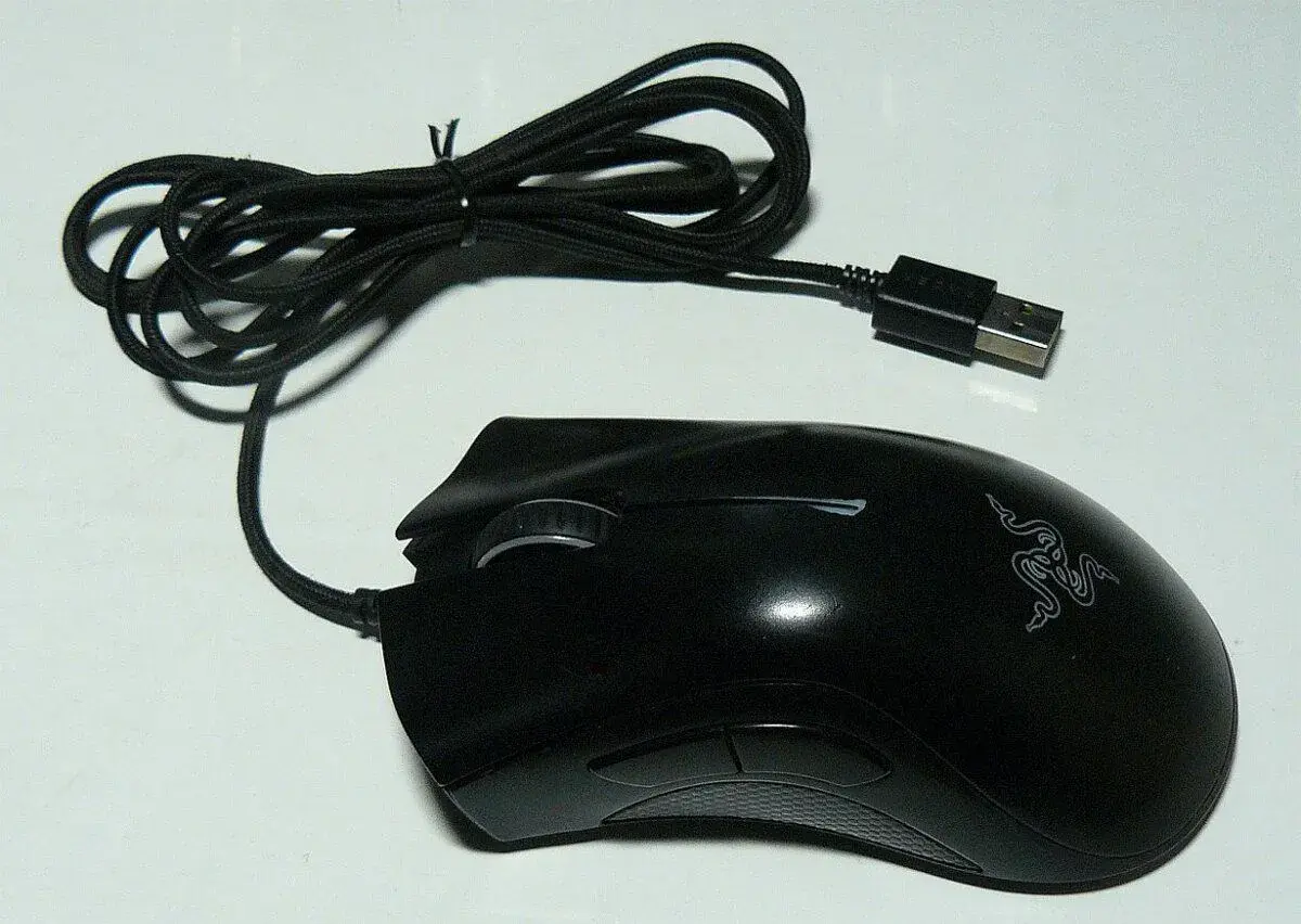 Myš Razer Deathadder Essential + podložka Yenkee