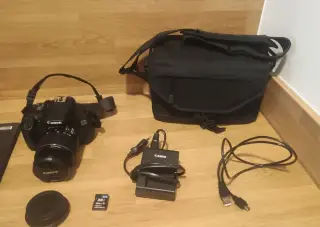 Canon EOS 2000D