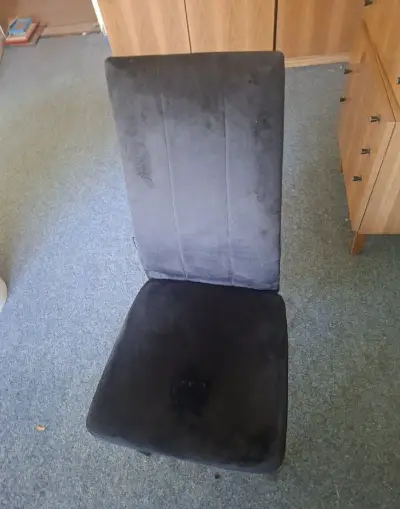 4 ks semišových židlí
