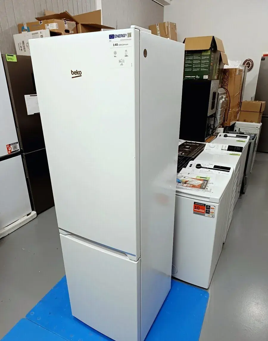 Nová lednice BEKO 180 cm,NoFrost ZÁRUKA
