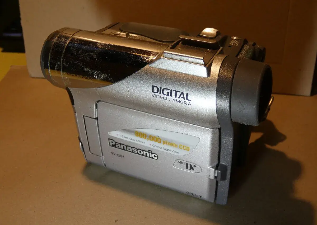 Mini DV kamera Panasonic NV-GS1 (na díly)