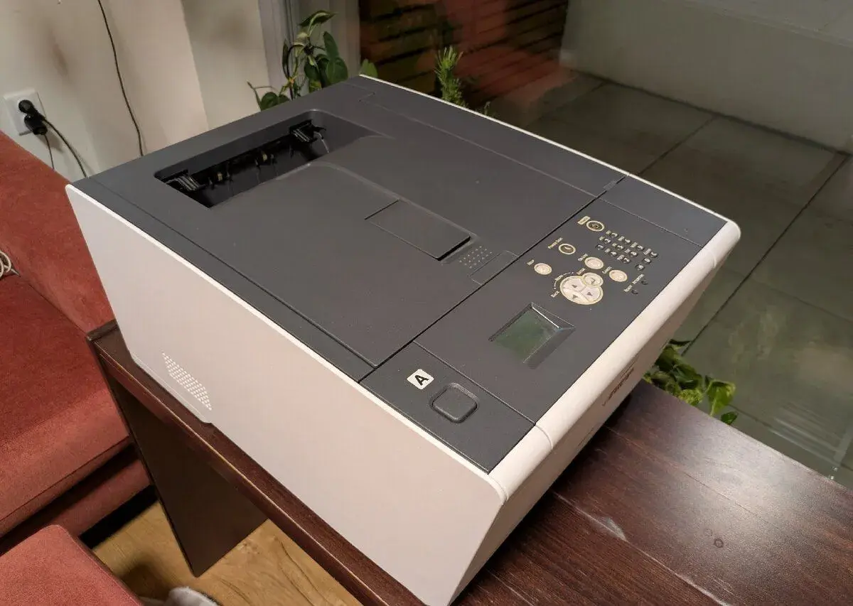 Tiskárna OKI C532, málo používaná