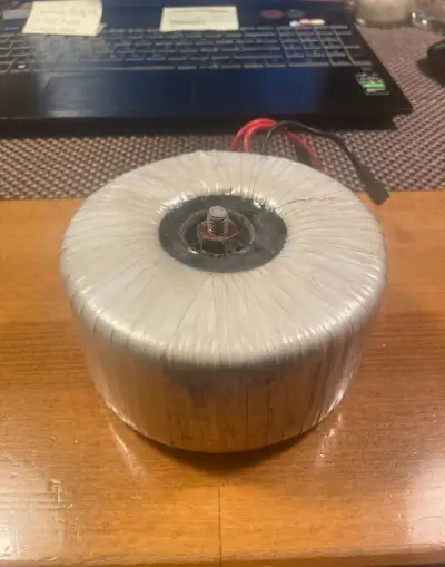 Toroidní transformátory pro NF zesilovače 2x250/1x500W