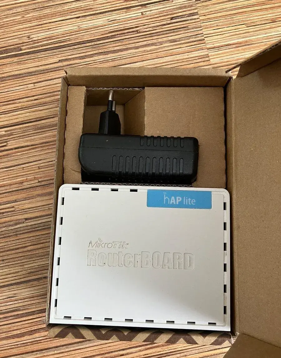 ROUTER + posilovač signálu