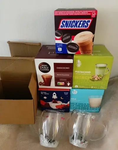 Kapsle Dolce Gusto + zdarma 2 nové hrnky s dvojitým sklem