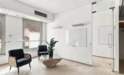 KANCELÁŘ K PRONÁJMU BEZ PROVIZE Praha 2 Nové Město