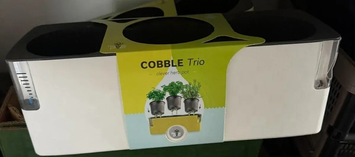 Samozavlažovací truhlík Flower Cobble trio