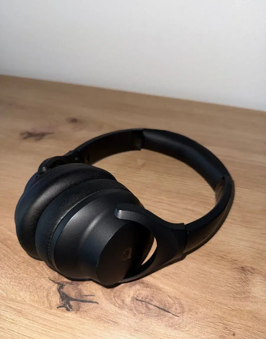 soundcore Q20i