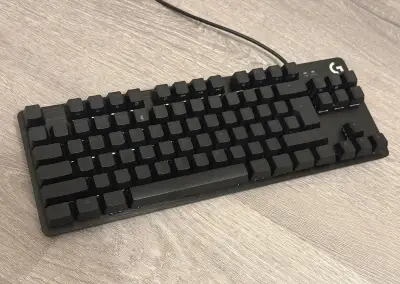 Mechanická klávesnice Logitech G413 TKL SE