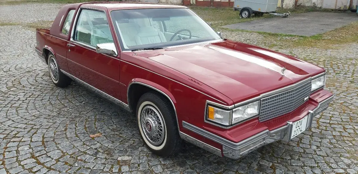 Cadillac De Ville 87 Red Metalik