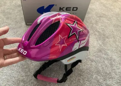 Cyklistická helma Ked