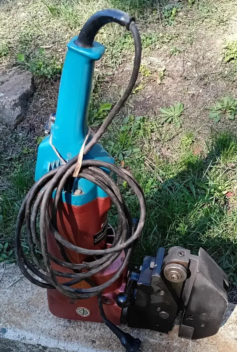 Elektrické nůžky na plech TRUMPF TPSB1000