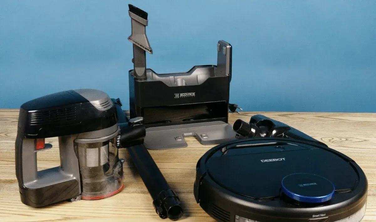 Robotický a tyčový vysavač Ecovacs Deebot Pro 930