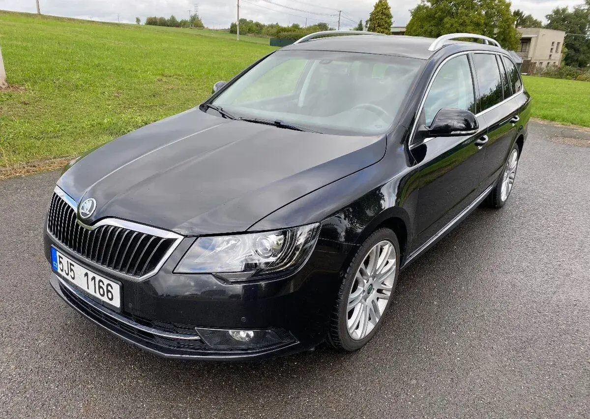 SUPERB II COMBI,2.0TDI 103KW,R.V.2014,DSG,KLIMA,NAVIGACE