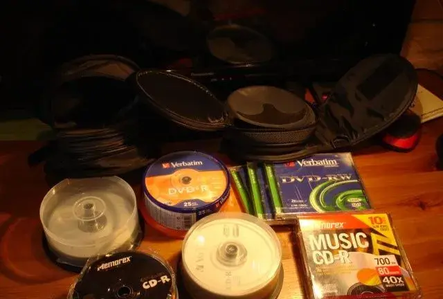 Pořadače CD+disky