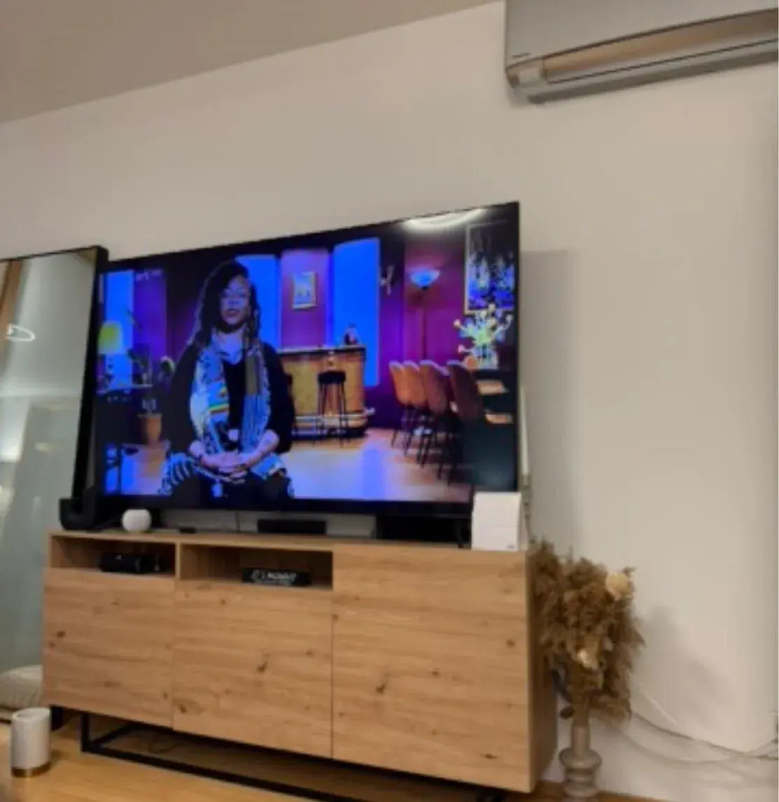 Samsung Smart TV 75" 4K Ultra HD - STAV